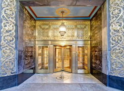 Hampton Inn and Suites Cincinnati - Downtown