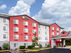 Holiday Inn Express & Suites Lincoln City, an IHG Hotel
