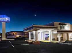 Travelodge by Wyndham Colorado Springs Airport/Peterson AFB