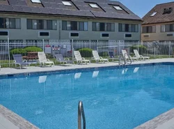 Admiralty Inn & Suites - a Red Collection Hotel