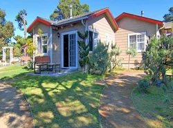 Bide-A-Wee Inn and Cottages