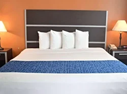 Travelodge by Wyndham San Francisco Airport North