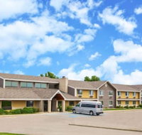 AmericInn by Wyndham Clear Lake - Accommodation Michigan