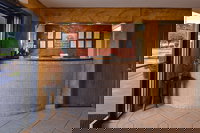 Americas Best Value Inn  Suites University Ave