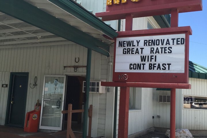 Dakota Cowboy Inn - thumb 7