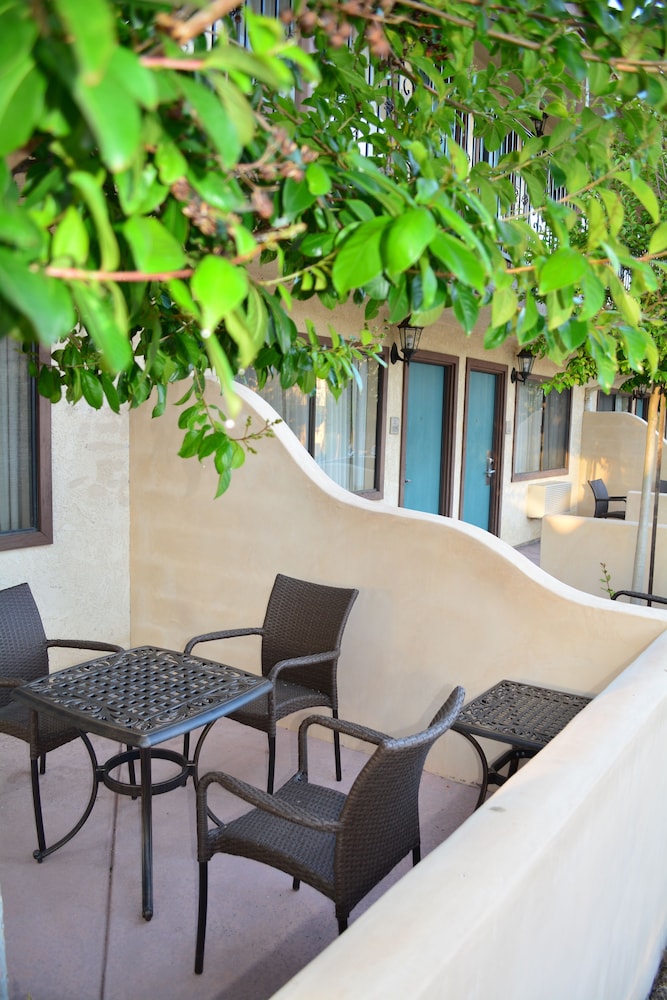 Casa Ojai Inn - thumb 1