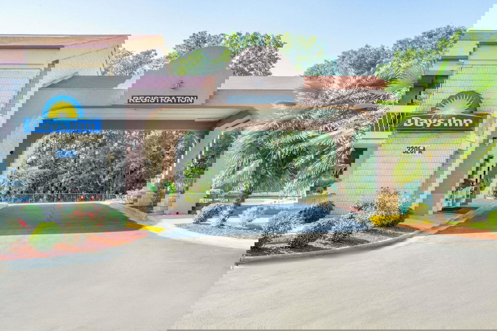 Days Inn By Wyndham Raleigh Midtown - thumb 0