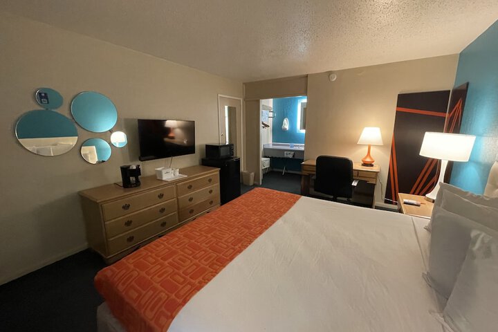 Howard Johnson By Wyndham Bakersfield - thumb 4