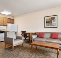 Hawthorn Suites by Wyndham Decatur - Accommodation Michigan