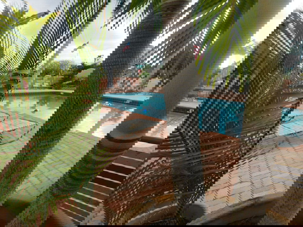 Hibiscus Suites - Gateway To Siesta Key - thumb 2