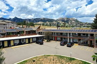 Coyote Mountain Lodge