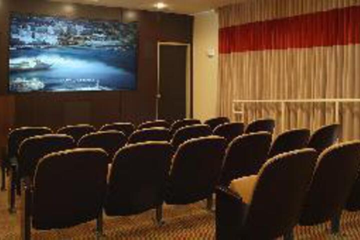 Ave Clifton - thumb 4