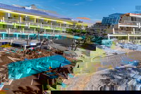 Pelican Pointe Hotel by Sunsational Beach Rentals