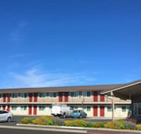 Super 8 by Wyndham Alturas - Accommodation Michigan