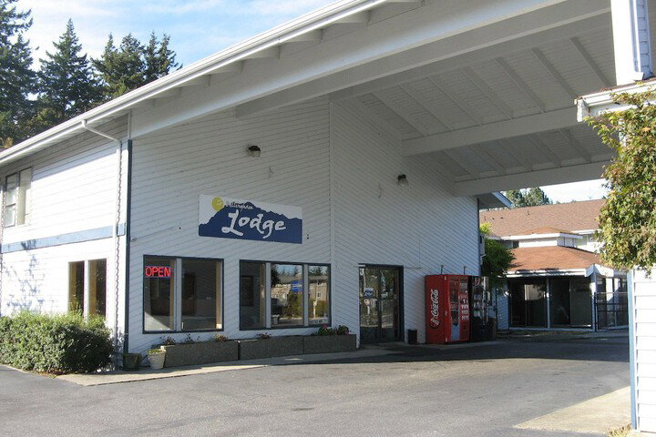 Bellingham Lodge - thumb 1