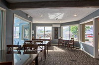 109 Pointes North Inn