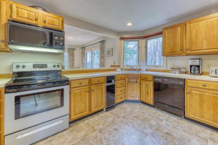 3 Bed 2 Bath Apartment In New England - thumb 3