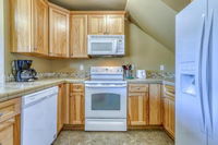 5 Bed 2 Bath Villa in Lakeview Villas at Sunbanks Resort I