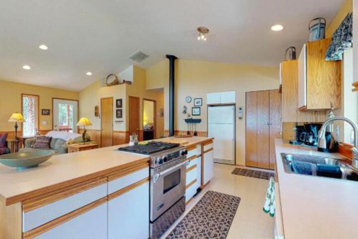 Mission Lakefront Paradise - thumb 3