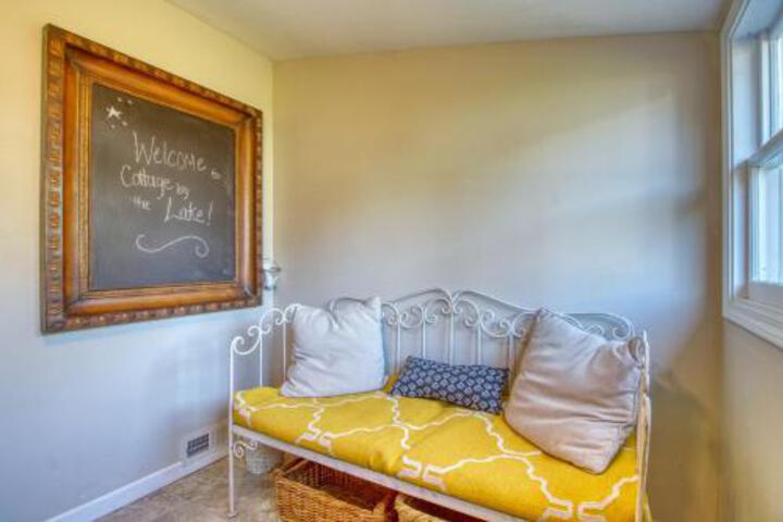 Cottage By The Lake - thumb 2