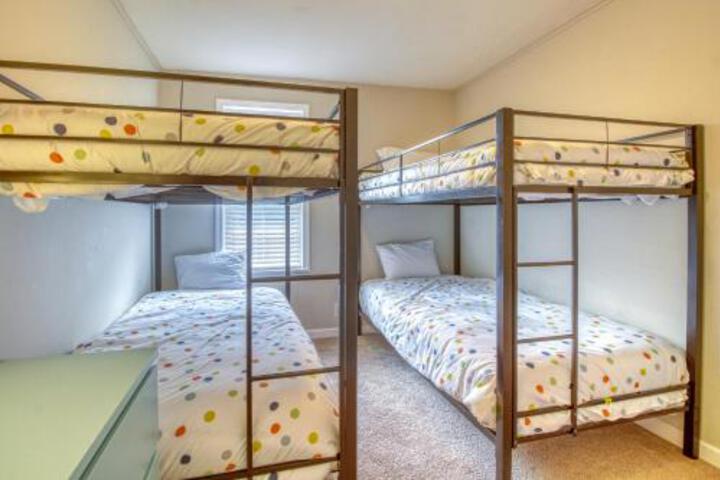 Cottage By The Lake - thumb 1