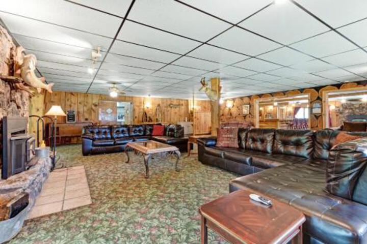 Bear Lodge - thumb 5