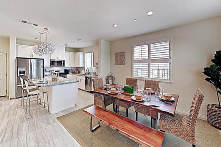 New Listing! Stunning Beach Condo W / Pool Condo - thumb 4