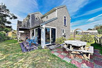 New Listing Seabreeze Village Retreat Near Beach Home