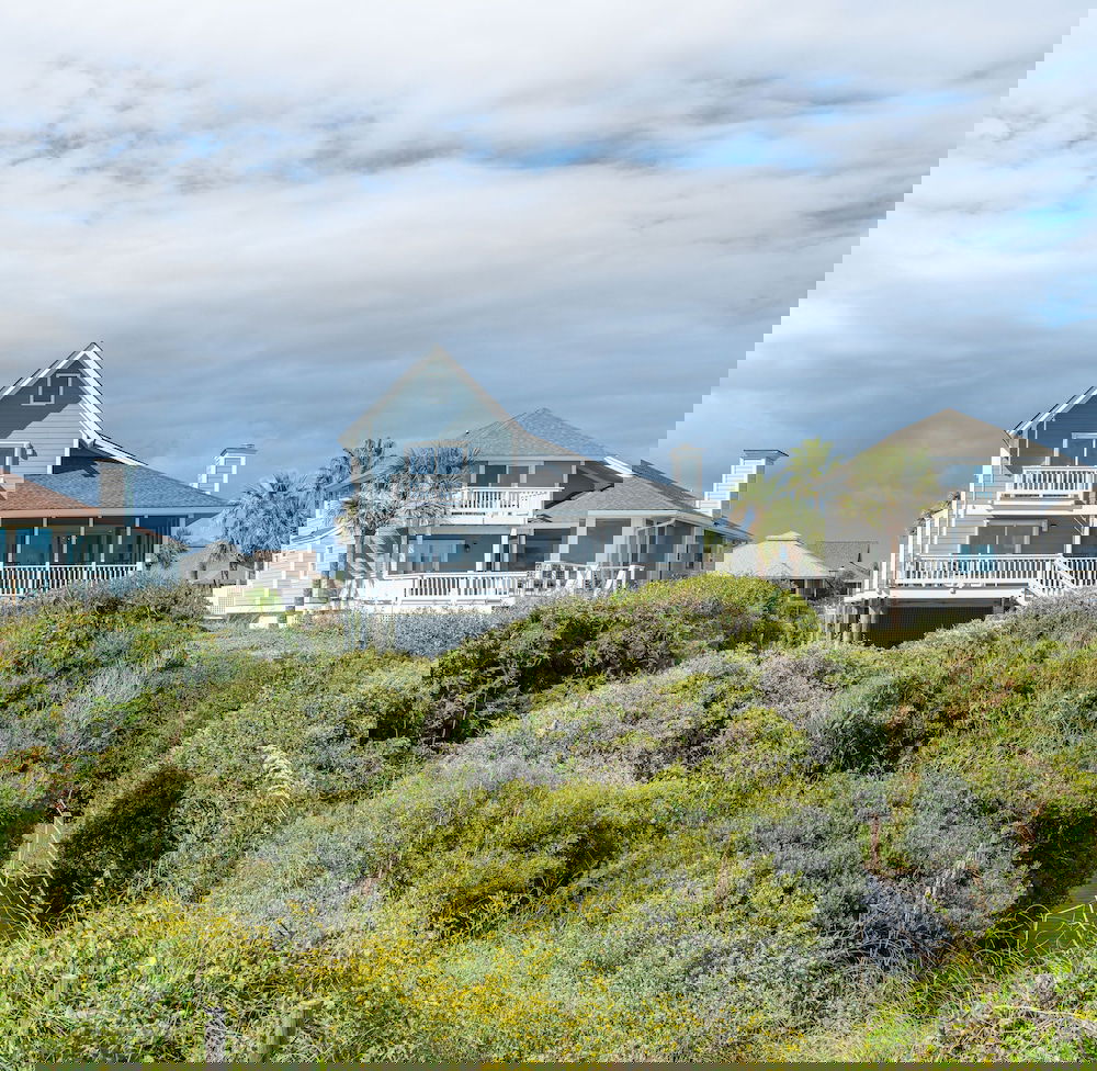 New Listing! The Nut House W/ Oceanfront Porch 4 Bedroom Home - thumb 6