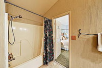 New Listing Bear Creek Cabin on Hogback Lake Home