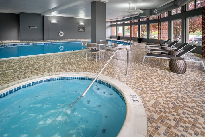Delta Hotels By Marriott Huntington Mall - thumb 2