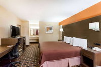 Howard Johnson by Wyndham Conway