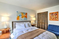 Casa Rel Expansive Woodstock House w / Hot Tub