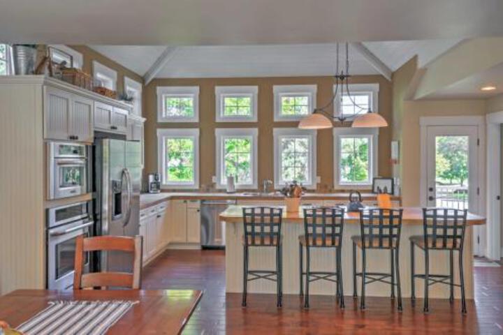 Beautiful 4BR Wapato Point Home W / Private Hot Tub! - thumb 6