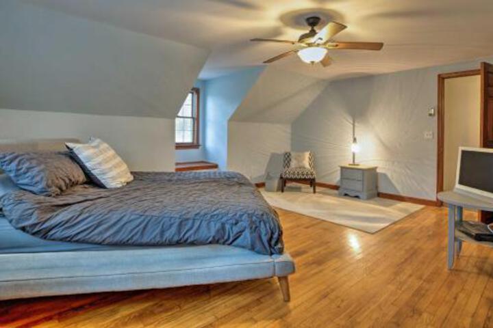 East Marion Home Walk To Beach 3 Mi To Greenport! - thumb 4