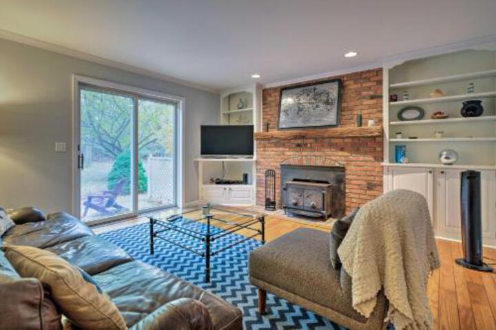 East Marion Home Walk To Beach 3 Mi To Greenport! - thumb 2