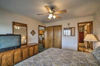 Branson Condo w / Views 2 Mi from Silver Dollar City