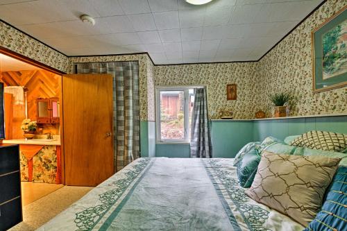 Waterfront Home W / Deck 5 Mins To Downtown Juneau! - thumb 4