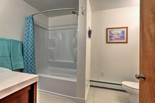 Waterfront Home W / Deck 5 Mins To Downtown Juneau! - thumb 2