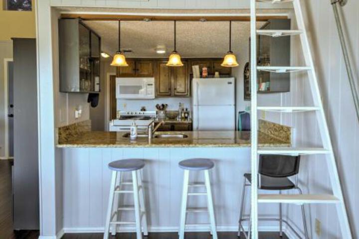 Charming Point Venture Townhome W / Lake View! - thumb 6