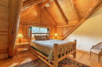 Log Home on 40 Private Acres by Mt. Shasta Ski Park