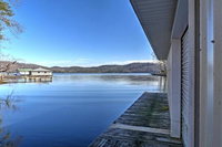 Paradise Cove Lakeside Guntersville Cabin w / Patio