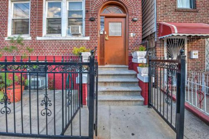 Bronx Apartment 1 Block To Subway To Manhattan! - thumb 4