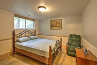 Union Pier Home w / Large Deck Hot Tub  Backyard