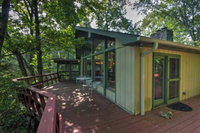 Updated Fairview House w / Deck  Mountain Views