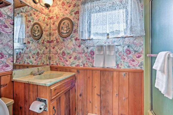 Private Cabin W / Wraparound Deck & Amazing Views! - thumb 5