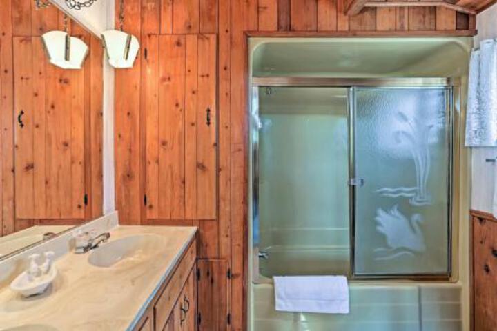 Private Cabin W / Wraparound Deck & Amazing Views! - thumb 4