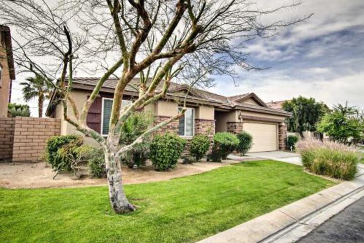 Indio Home W / Private Pool & Putting Green By Golf - thumb 1