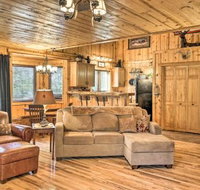 Cabin on Table Rock Lake with Hot Tub  Fire Pit - Accommodation Michigan