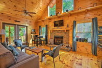 Murphy Log Cabin w / Deck  Covered Porch Near Dtwn